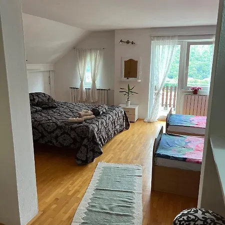 Apartment Queen
