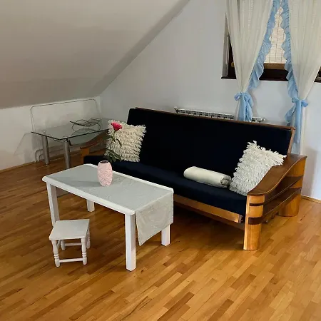 Apartment Queen